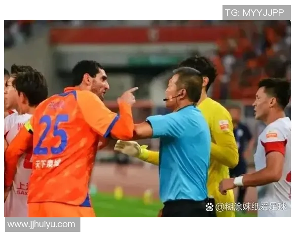 VAR技术再引争议，裁判判罚惹怒教练